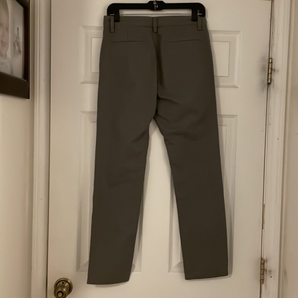 Old Navy LIKE NEW Men’s Chino-style Pants Size 28 x 30 Slim-fit - Picture 2 of 7
